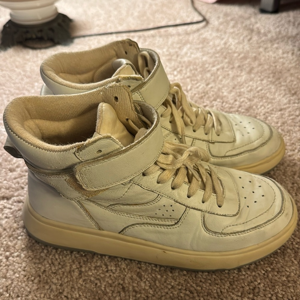 Boys Size 6 Zara Cream Hightop Sneaker
